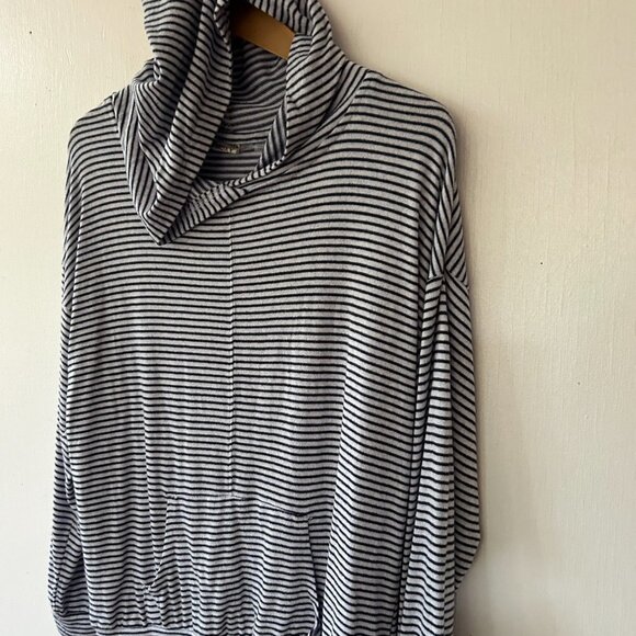 Roxy Hooded Pullover Womens Small Striped Nautical Coastal Grandma Surfer Skater - Picture 2 of 7